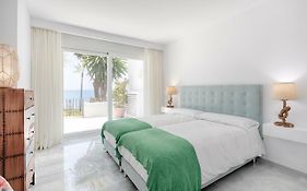 Hanami Alcazaba Beach Front Sea View